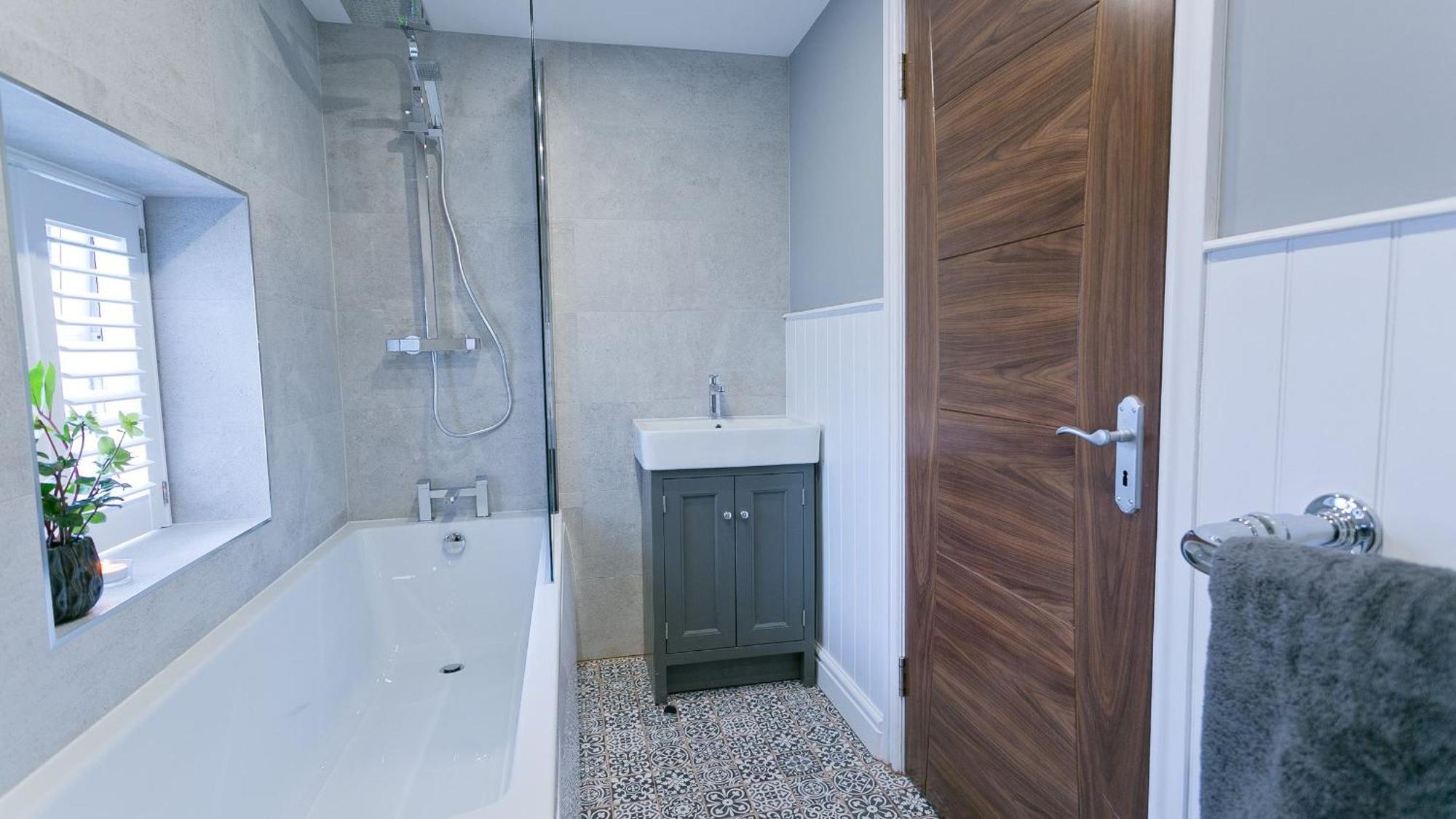 Beau Townhouse Villa โบมาริส ภายนอก รูปภาพ