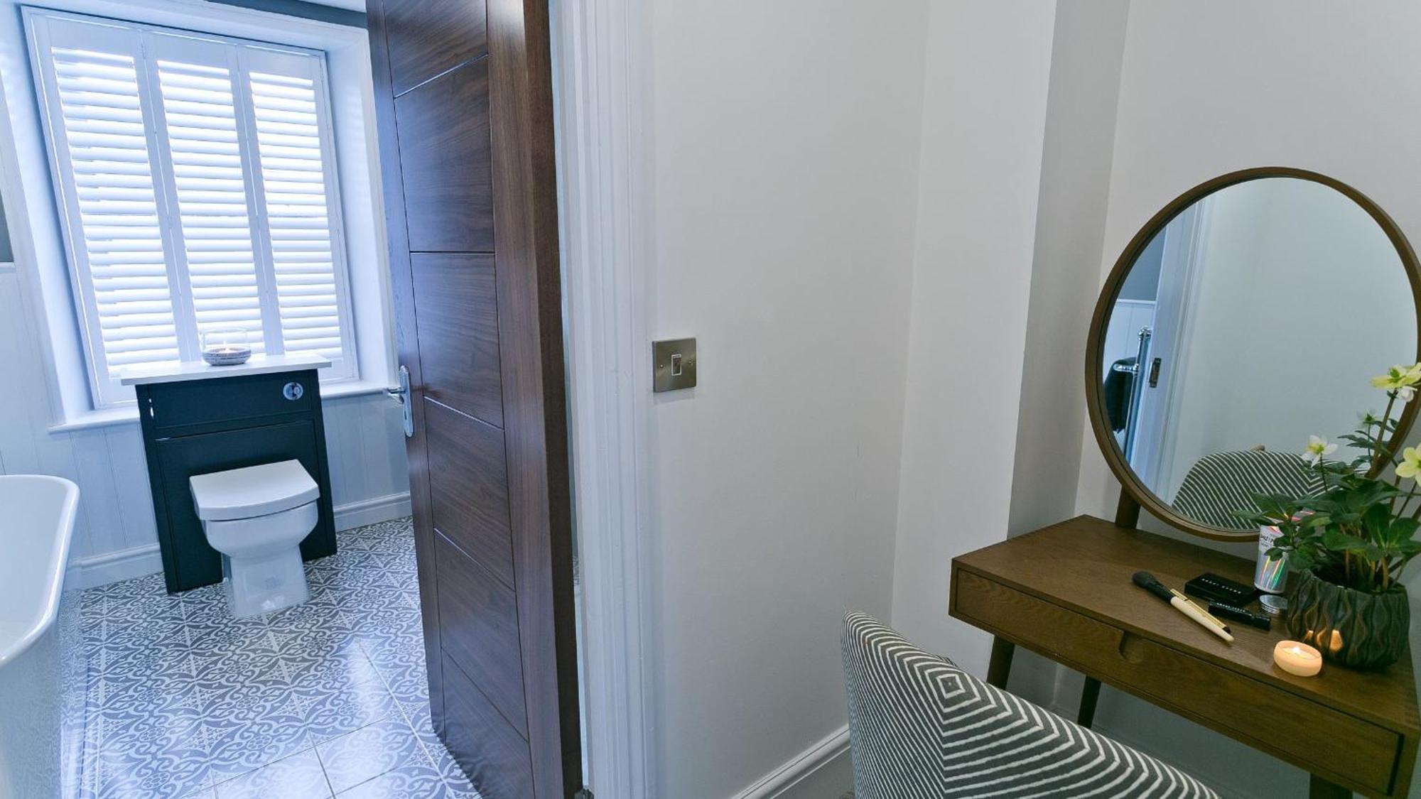 Beau Townhouse Villa โบมาริส ภายนอก รูปภาพ