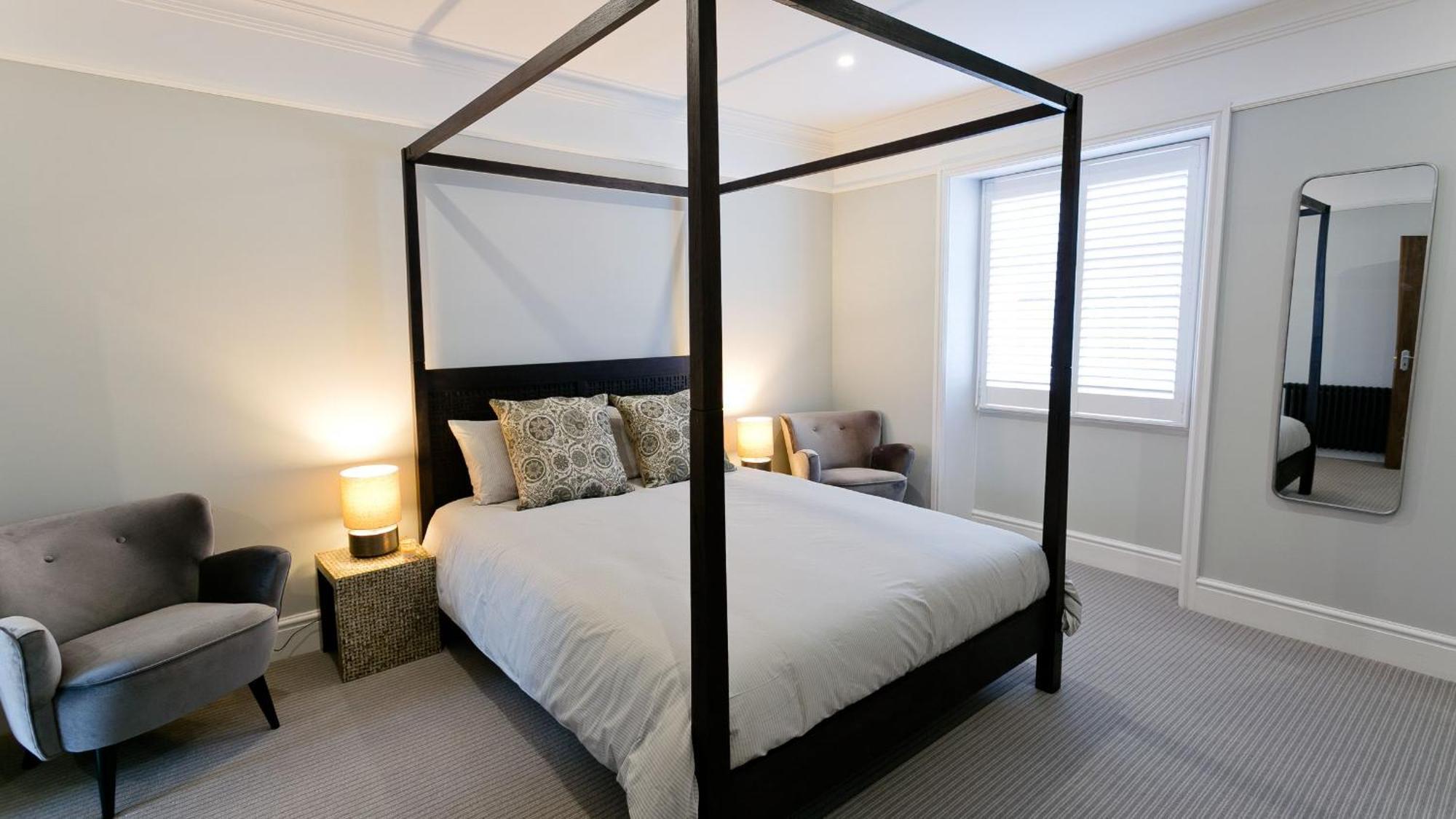 Beau Townhouse Villa โบมาริส ภายนอก รูปภาพ