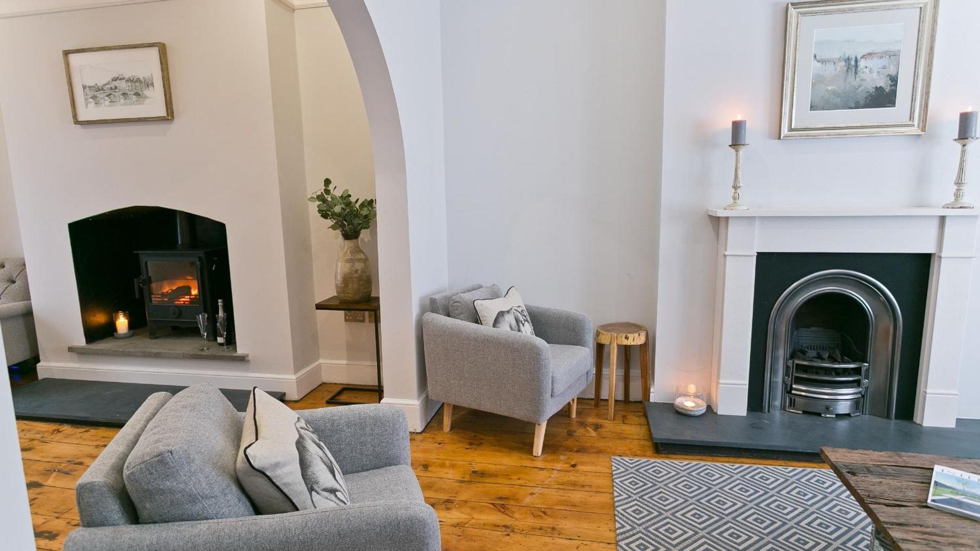 Beau Townhouse Villa โบมาริส ภายนอก รูปภาพ